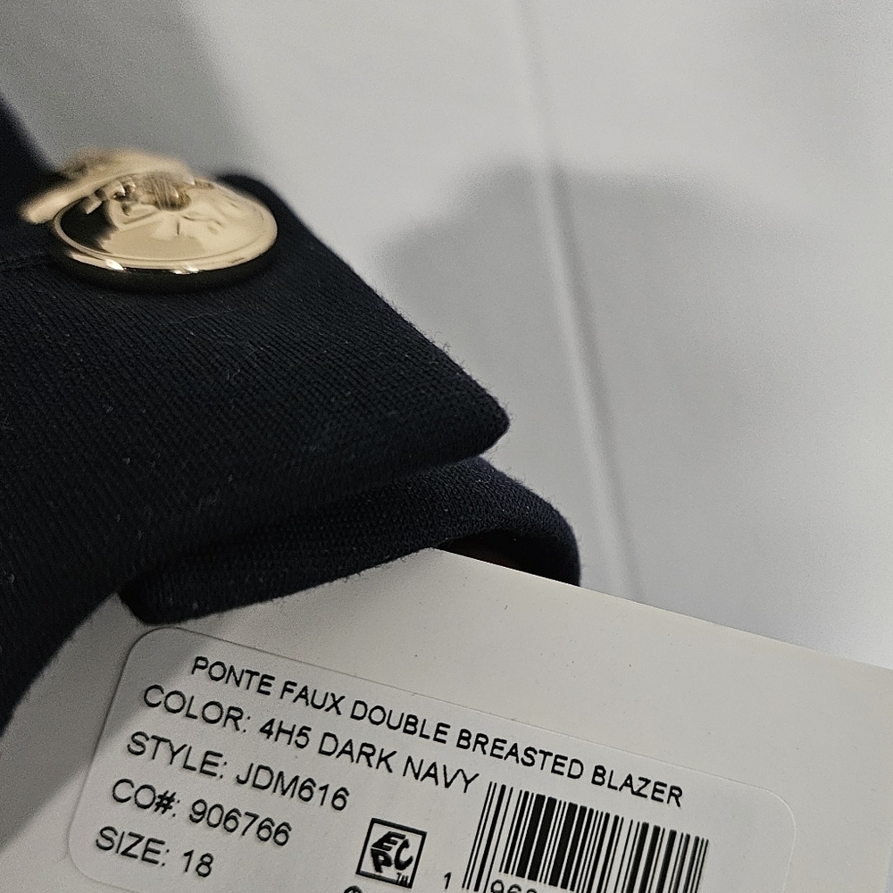 Nwt Tahari ASL Plus Size Ponte Faux-Double-Breasted Blazer - Picture 6 of 6